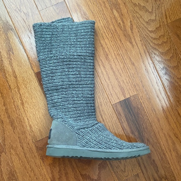 UGG Australia Classic Cardy Sweater Boots - Picture 7 of 9